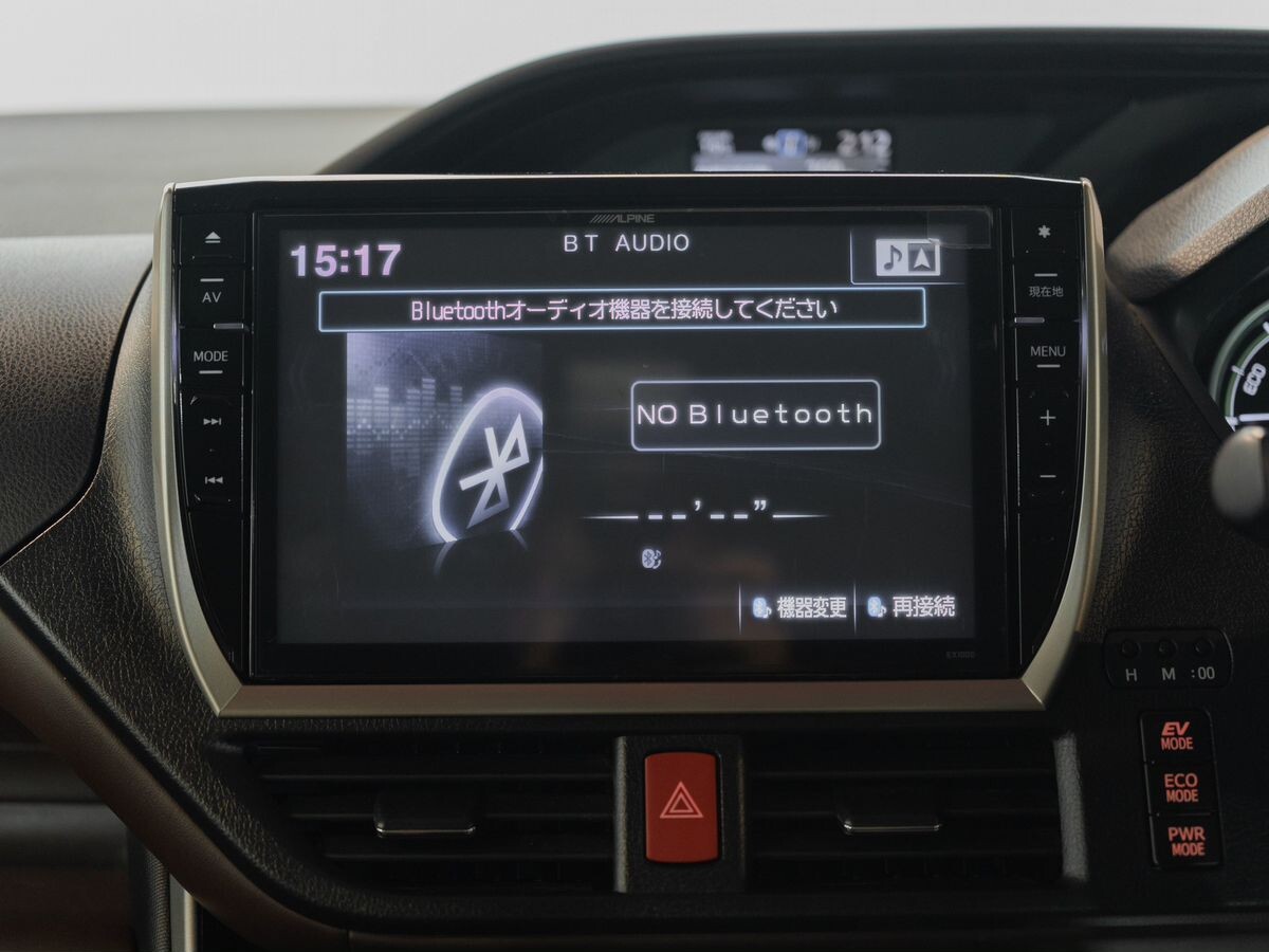 Toyota Esquire 2014 - фото автомобиля