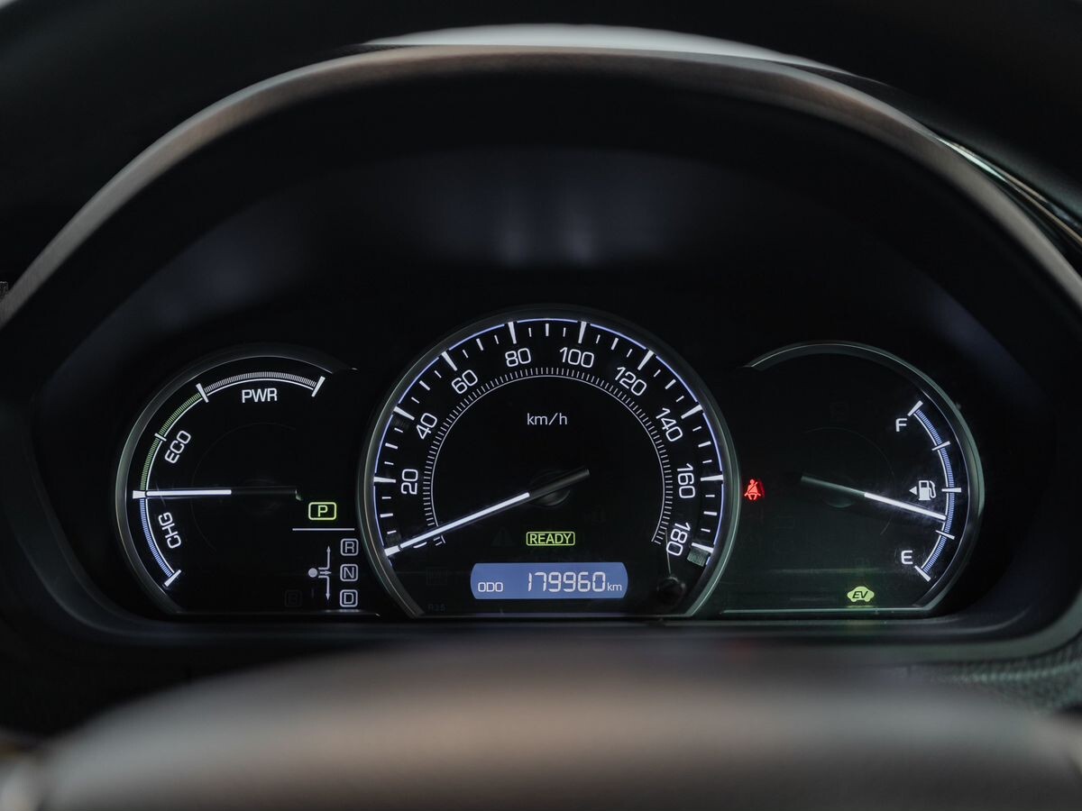 Toyota Esquire 2014 - фото автомобиля