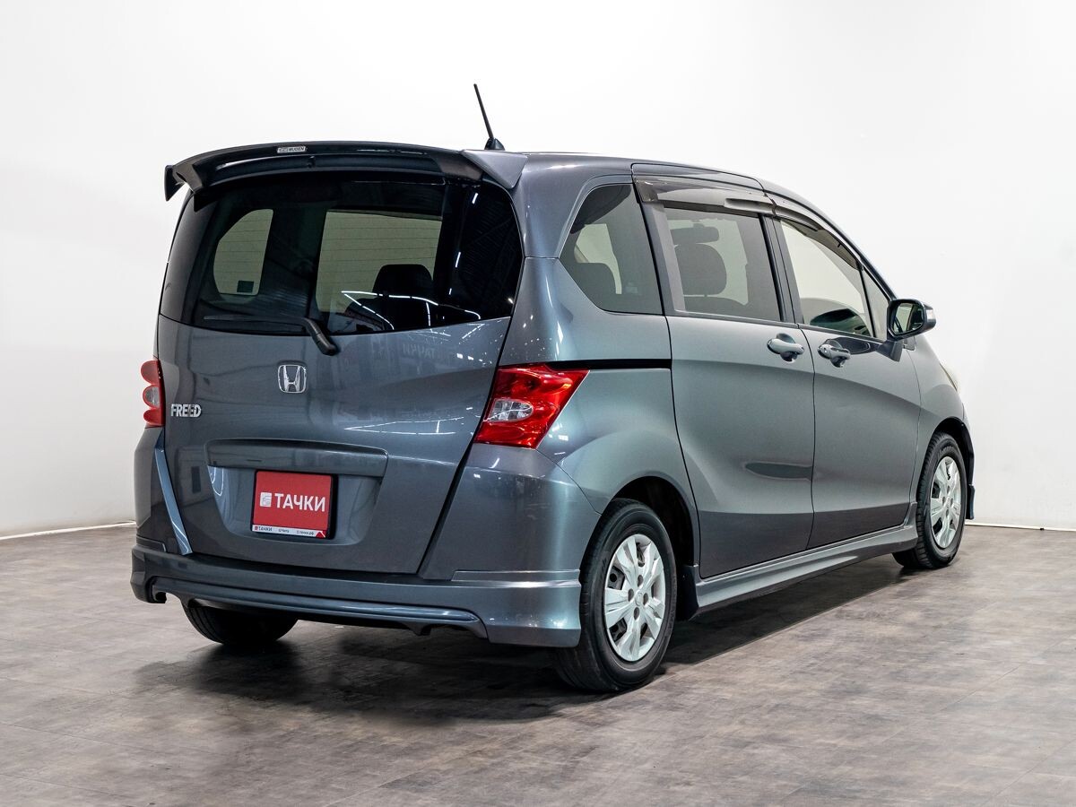 Honda Freed 2010 - фото автомобиля