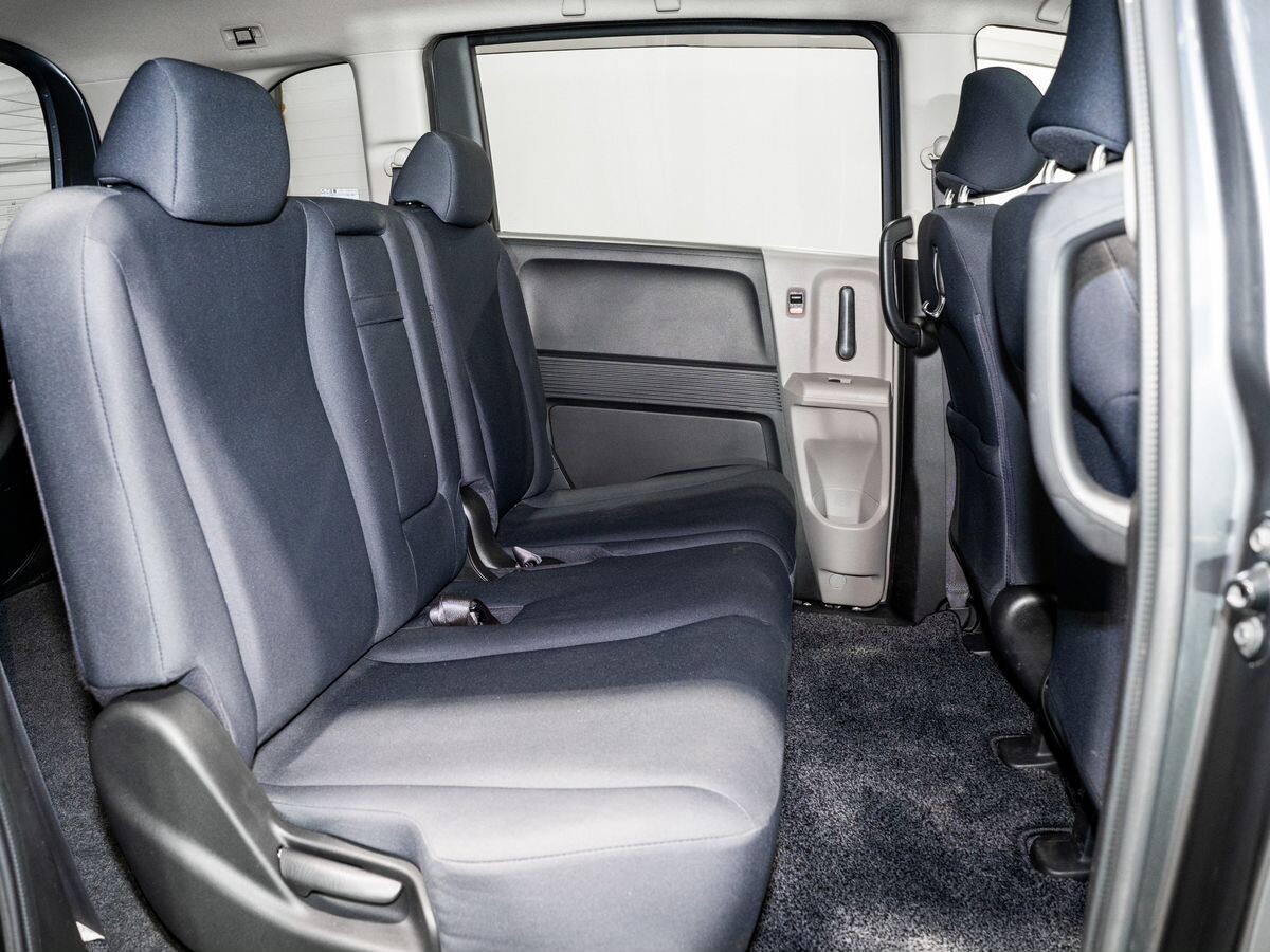 Honda Freed 2010 - фото автомобиля