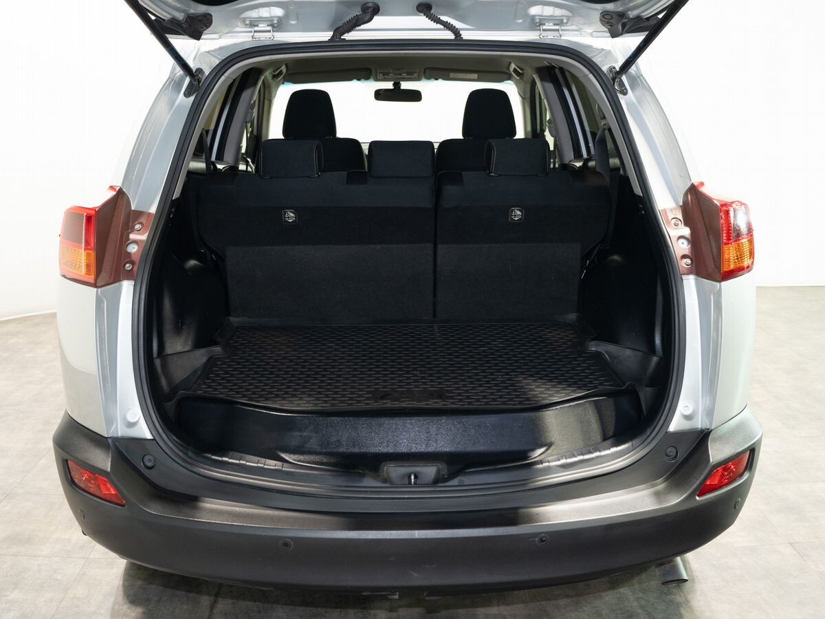 Toyota RAV4 2013 - фото автомобиля