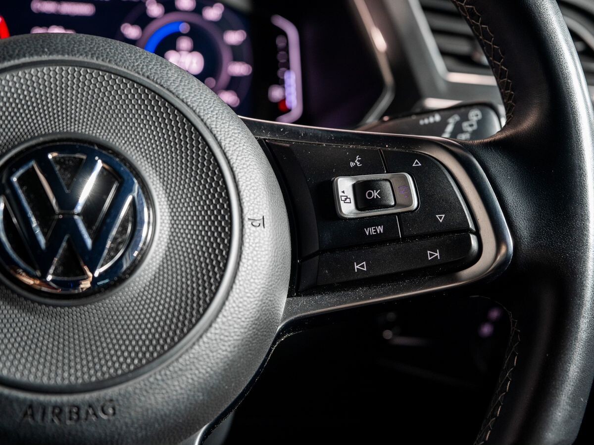 Volkswagen Tiguan 2019 - фото автомобиля