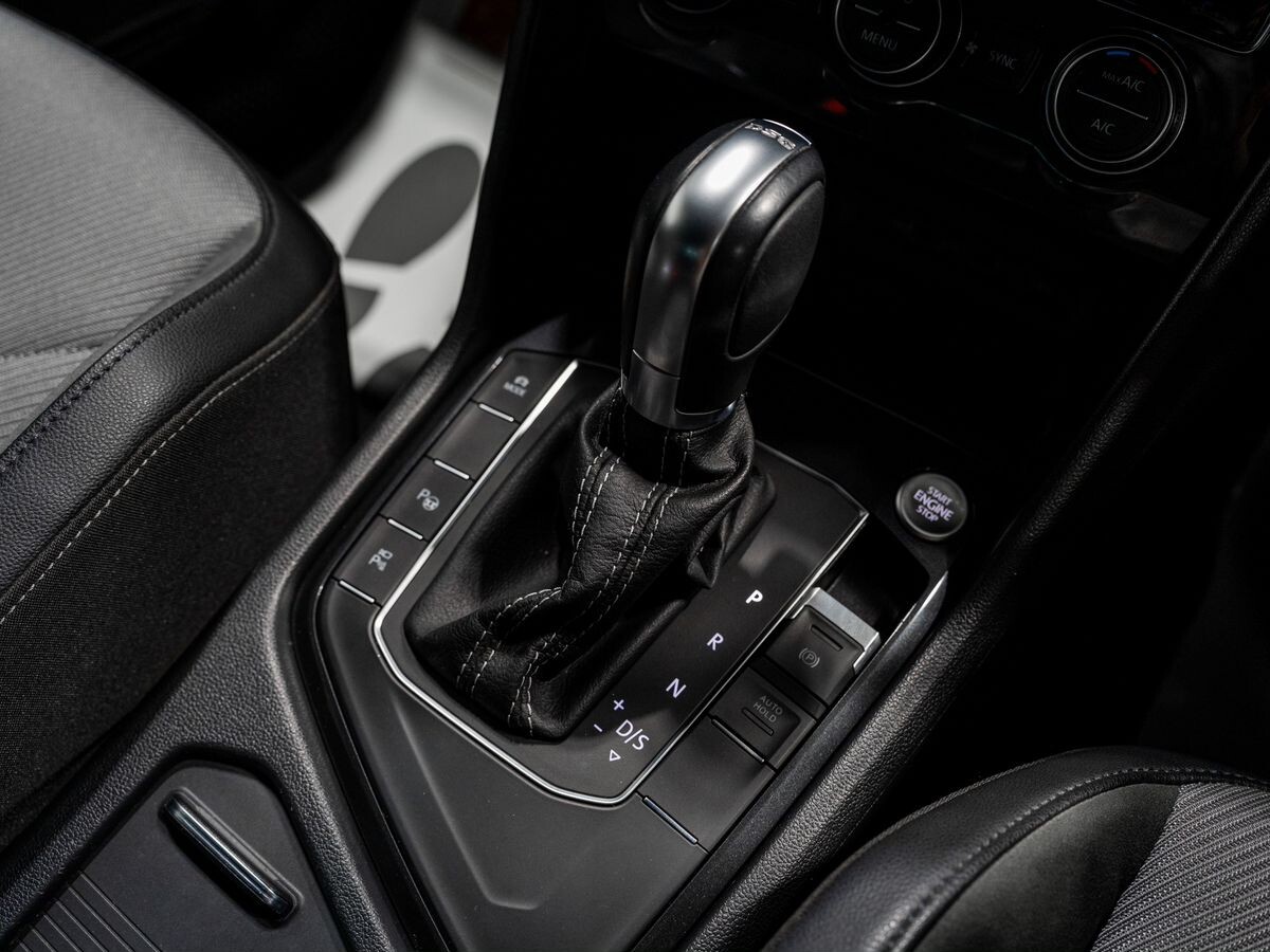 Volkswagen Tiguan 2019 - фото автомобиля