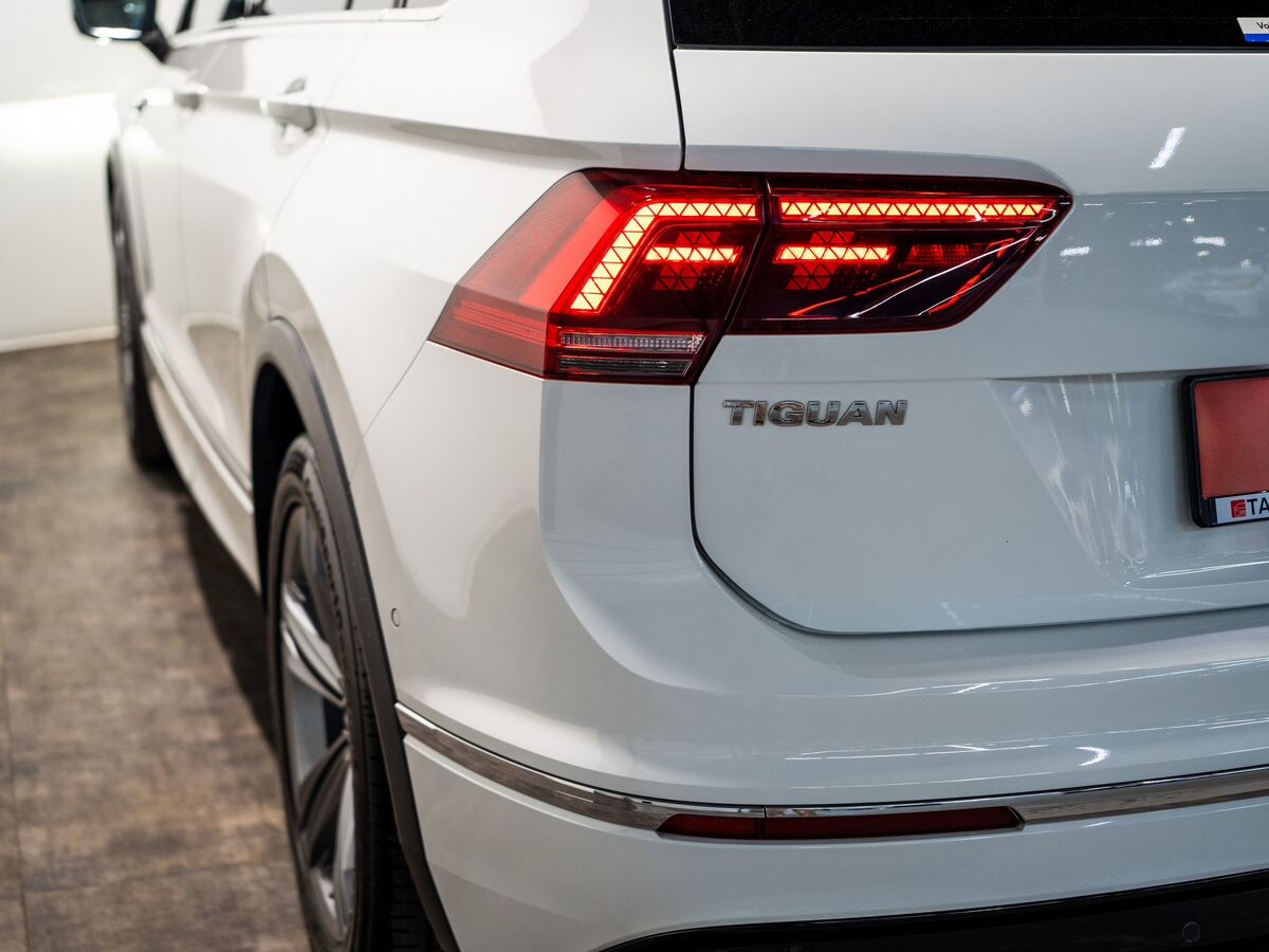 Volkswagen Tiguan 2019 - фото автомобиля