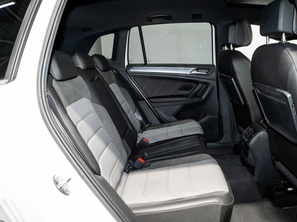 Volkswagen Tiguan 2019 - фото автомобиля