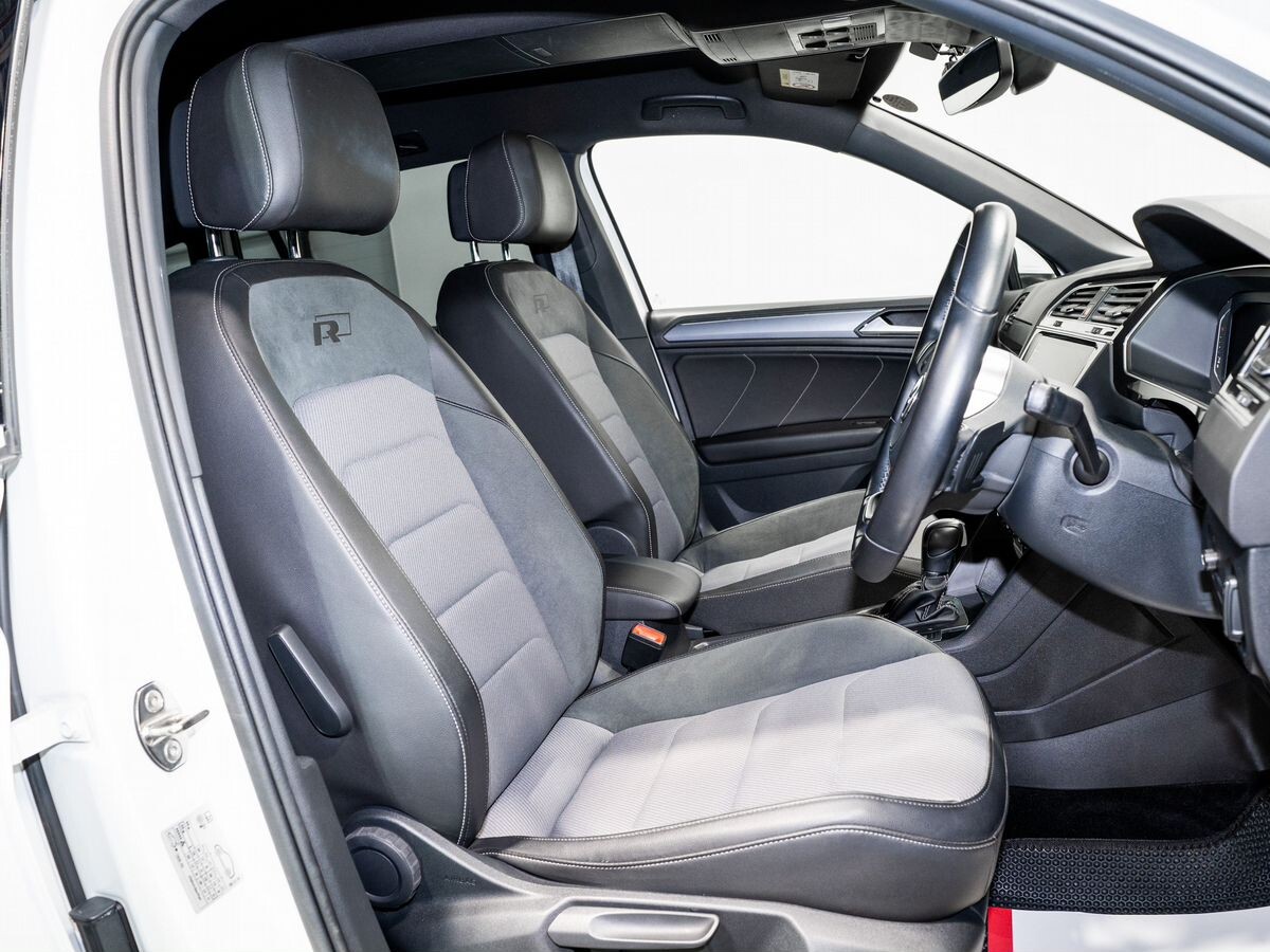 Volkswagen Tiguan 2019 - фото автомобиля