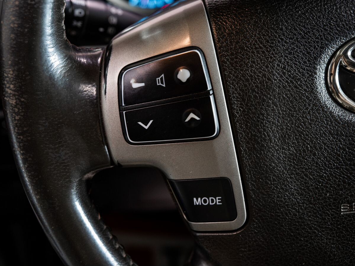 Toyota Land Cruiser 2008 - фото автомобиля