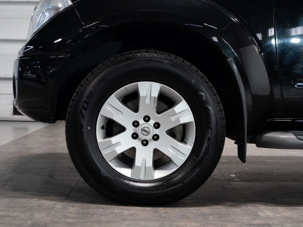 Nissan Pathfinder 2006 - фото автомобиля
