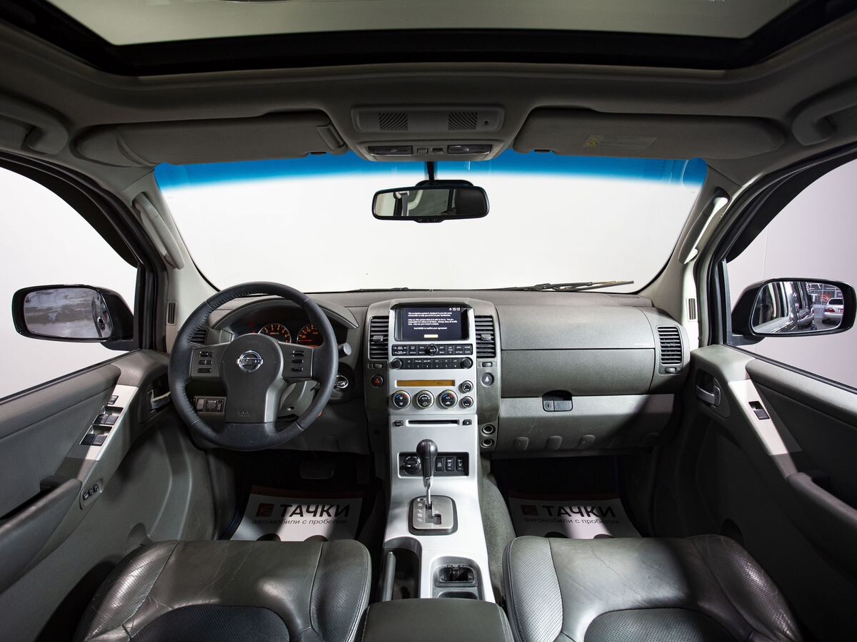 Nissan Pathfinder 2006 - фото автомобиля