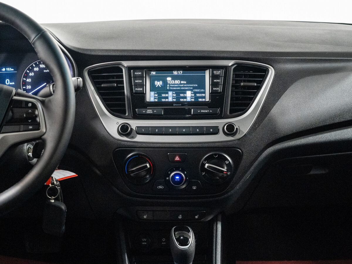 Hyundai Solaris 2017 - фото автомобиля
