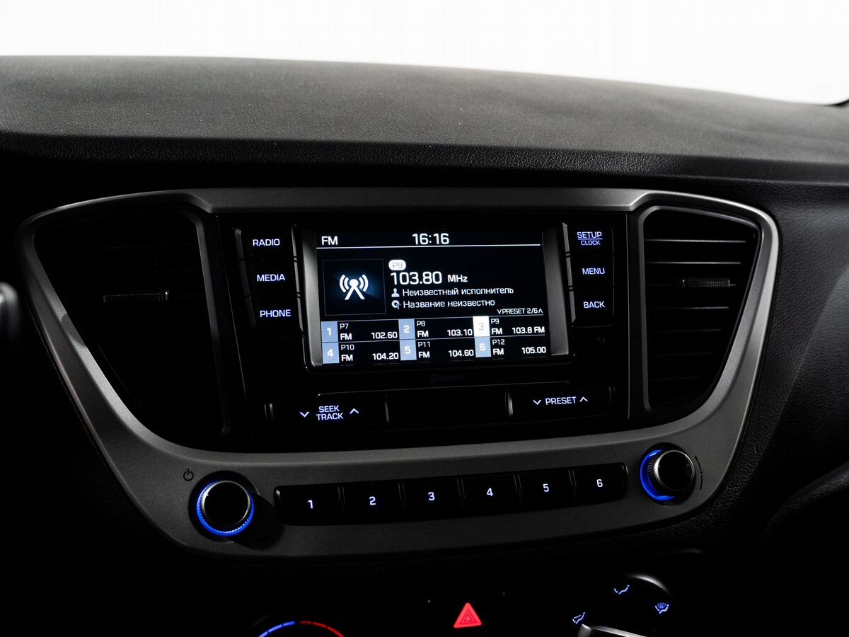 Hyundai Solaris 2017 - фото автомобиля
