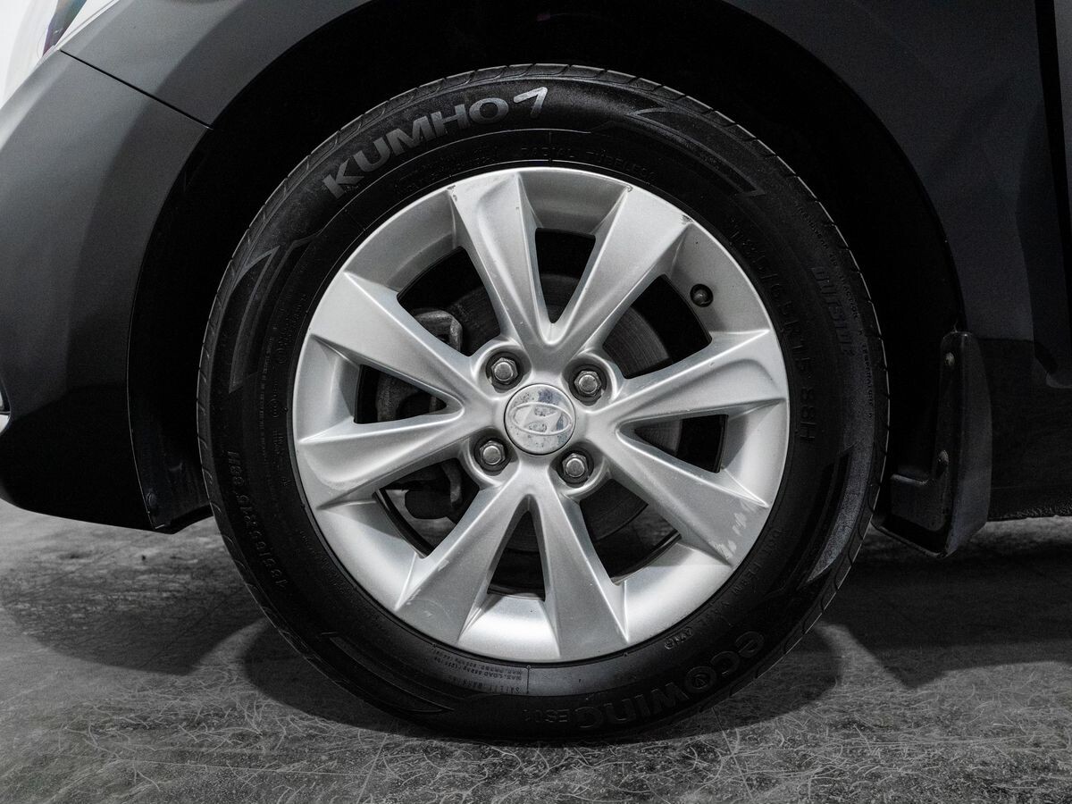 Hyundai Solaris 2017 - фото автомобиля