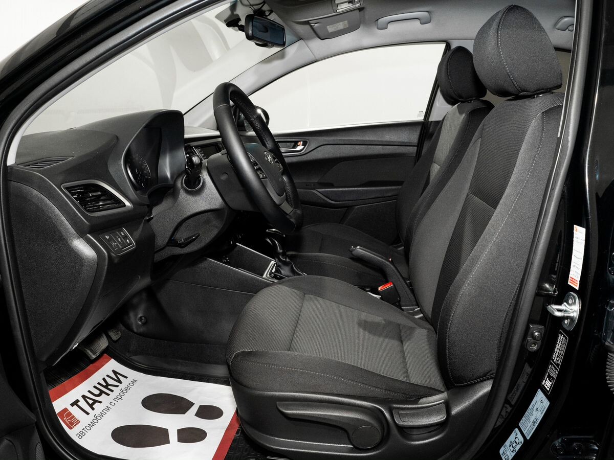 Hyundai Solaris 2017 - фото автомобиля