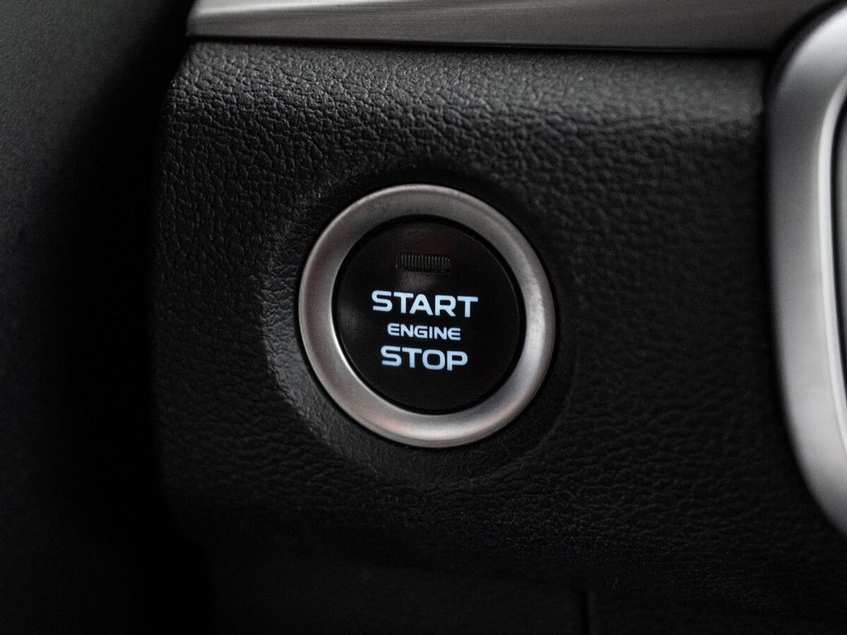 Geely Coolray 2022 - фото автомобиля