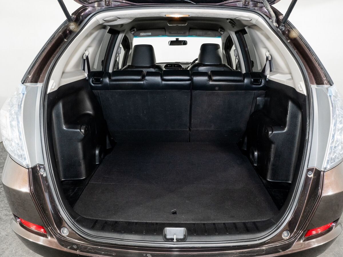 Honda Fit Shuttle 2012 - фото автомобиля