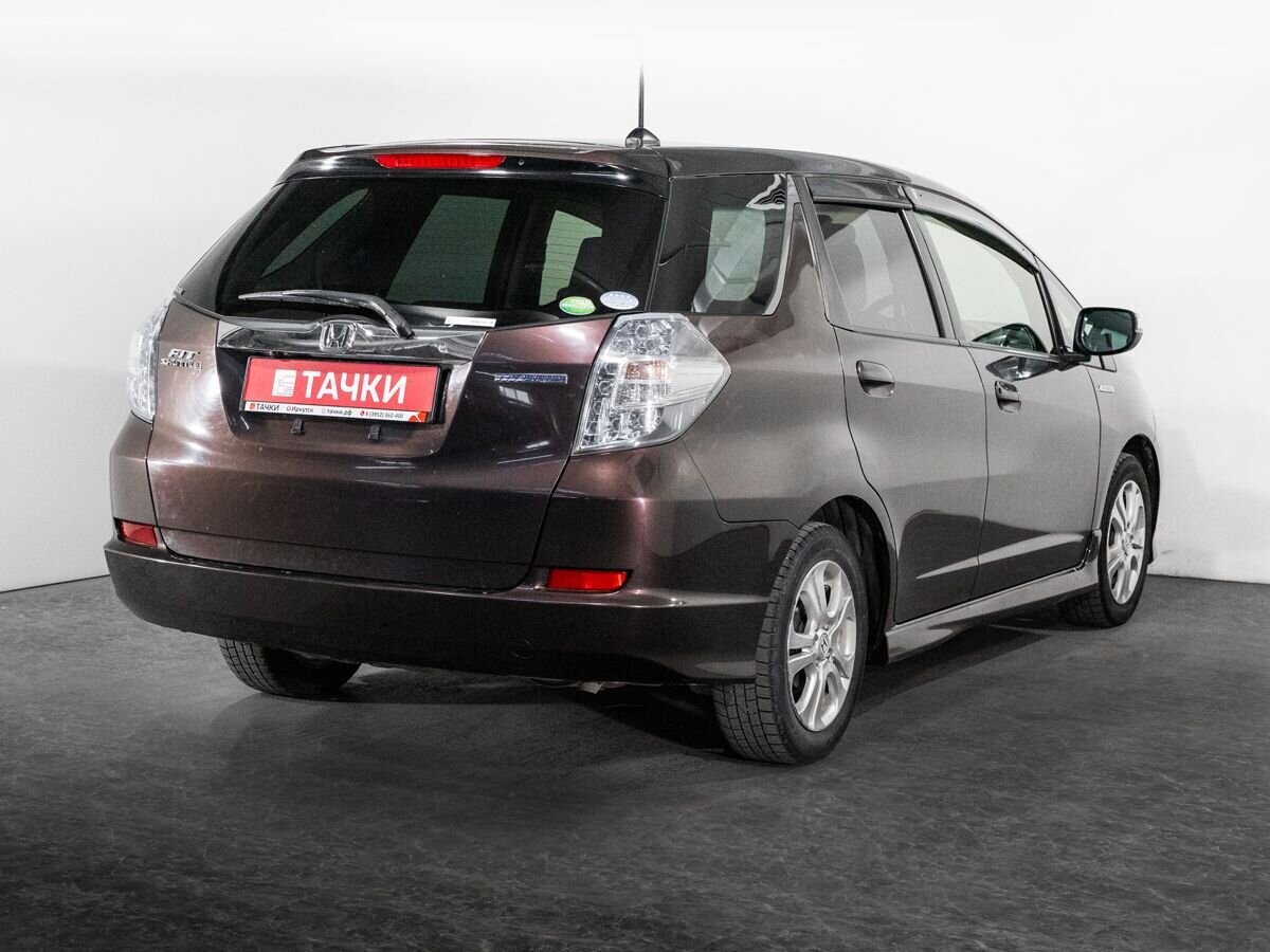 Honda Fit Shuttle 2012 - фото автомобиля