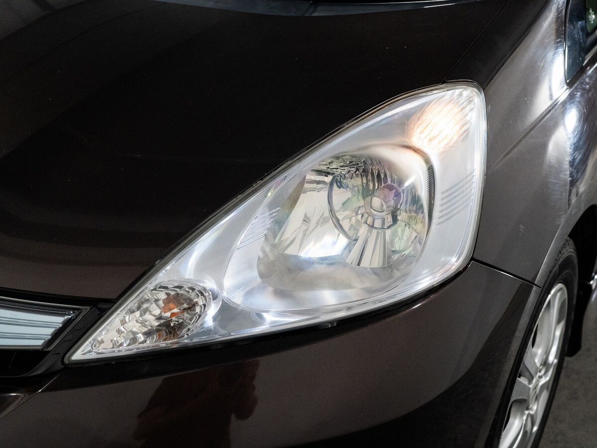 Honda Fit Shuttle 2012 - фото автомобиля