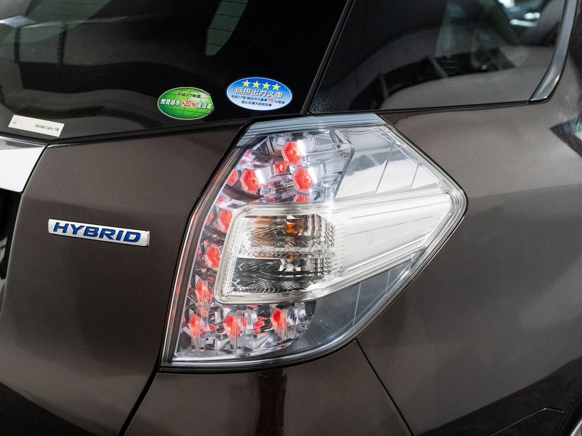 Honda Fit Shuttle 2012 - фото автомобиля