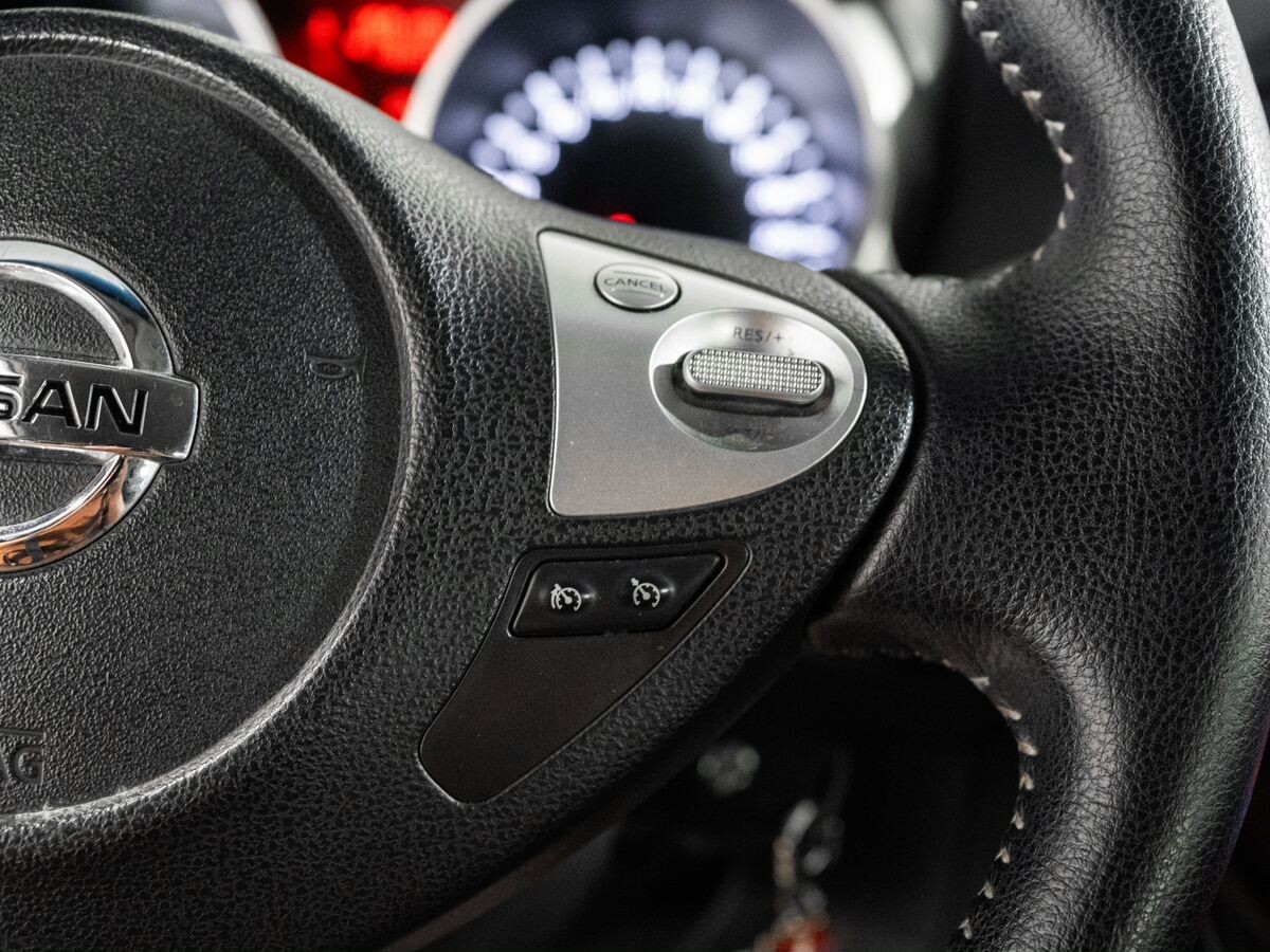 Nissan Juke 2012 - фото автомобиля