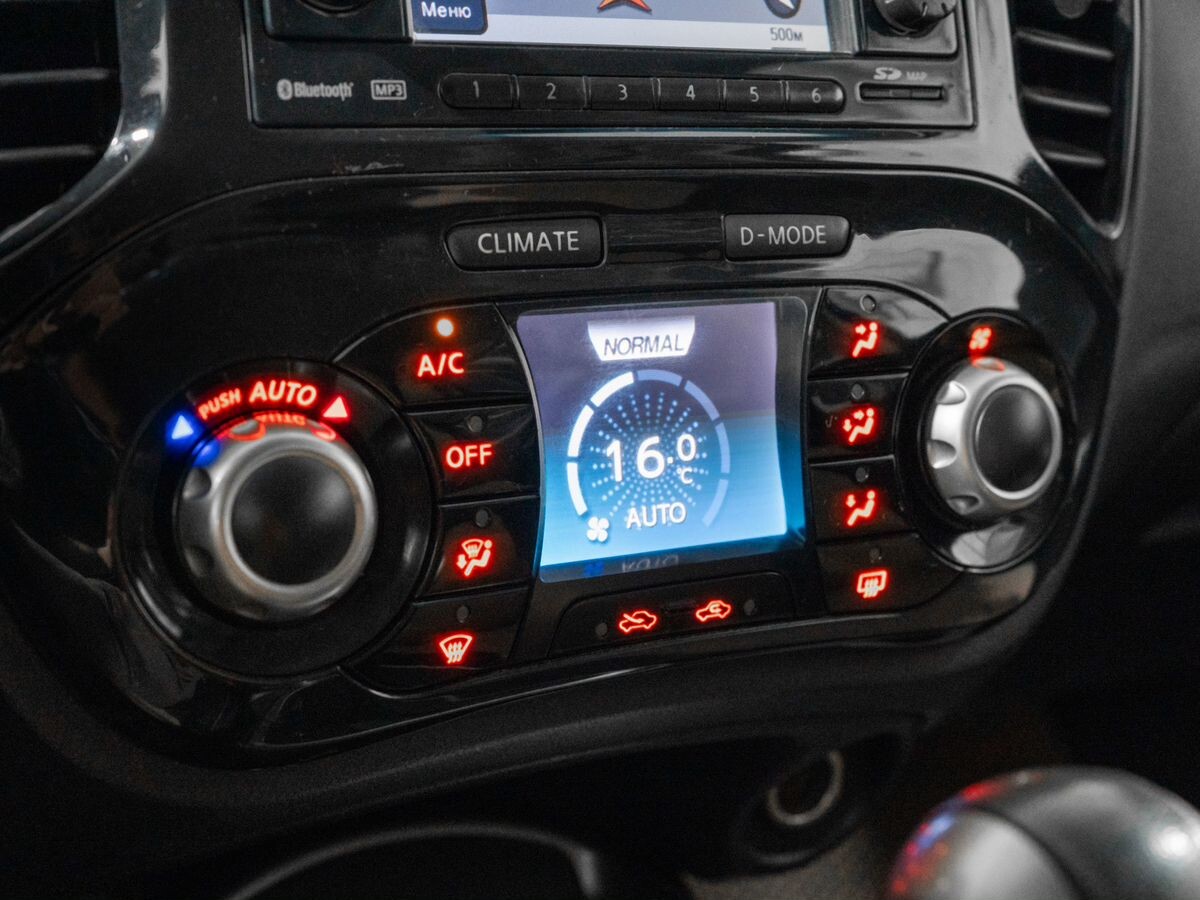 Nissan Juke 2012 - фото автомобиля