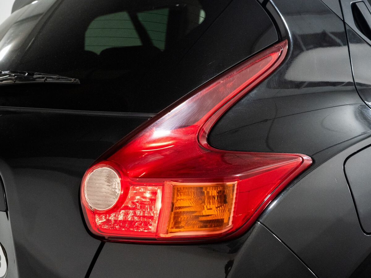Nissan Juke 2012 - фото автомобиля