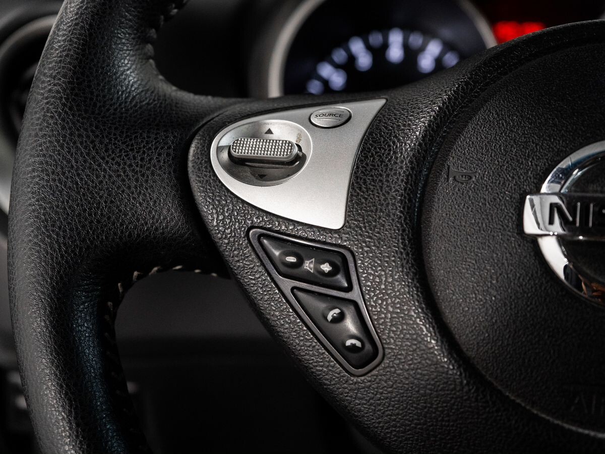 Nissan Juke 2012 - фото автомобиля