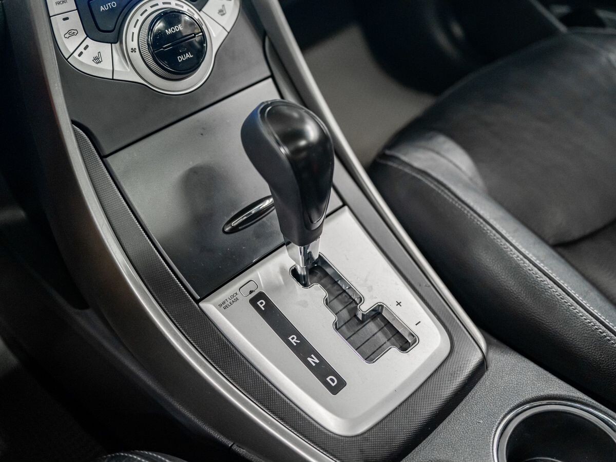 Hyundai Avante 2011 - фото автомобиля