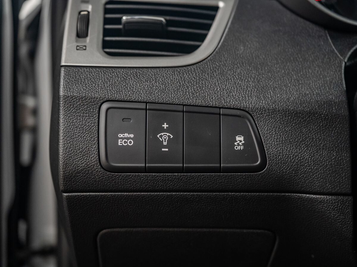 Hyundai Avante 2011 - фото автомобиля