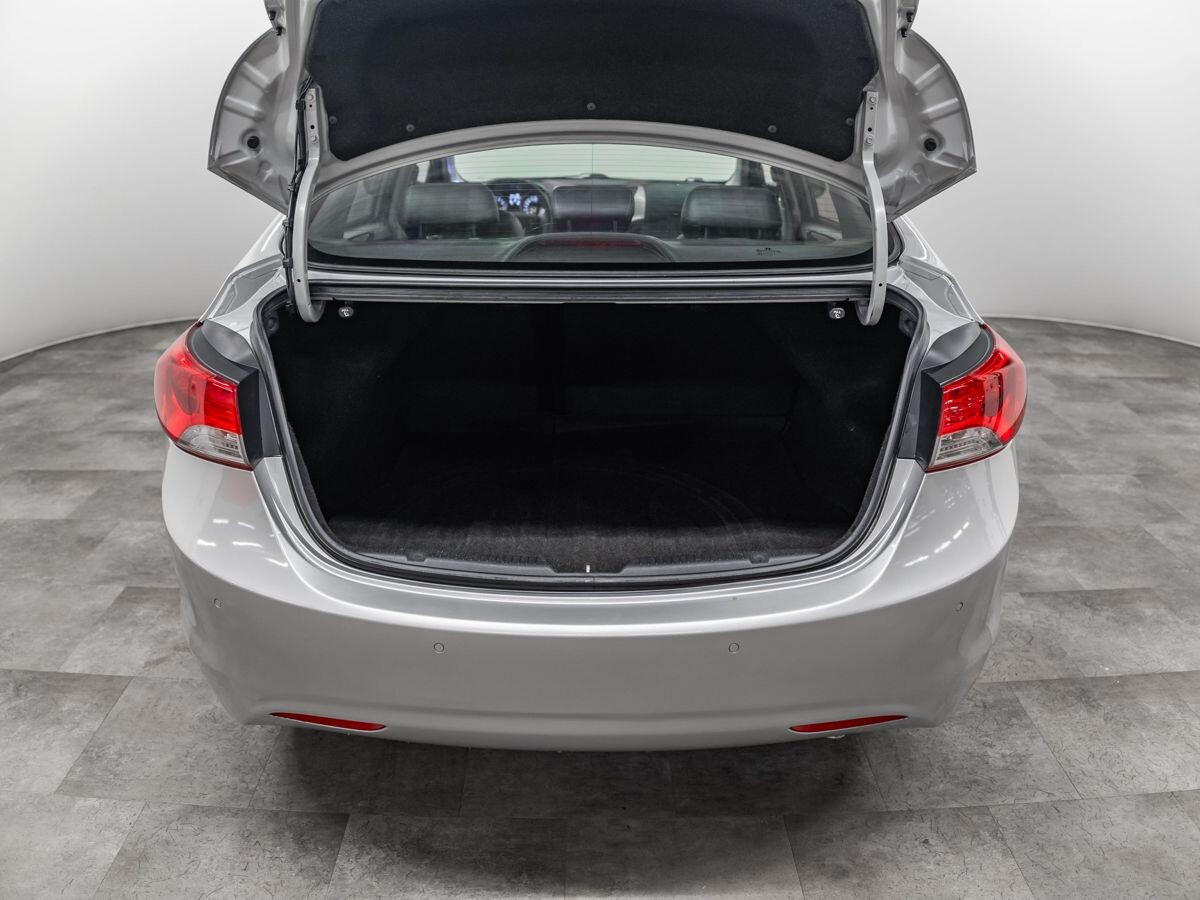 Hyundai Avante 2011 - фото автомобиля