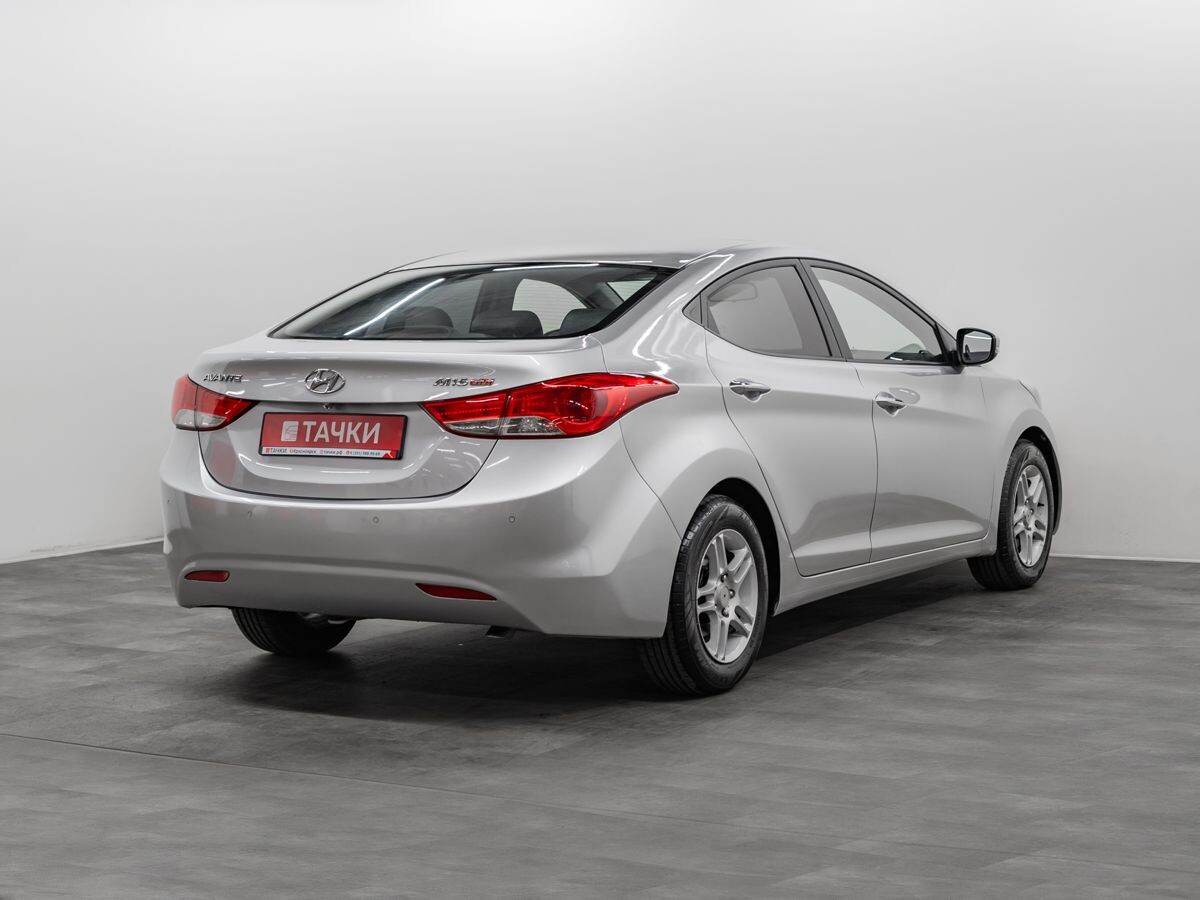 Hyundai Avante 2011 - фото автомобиля