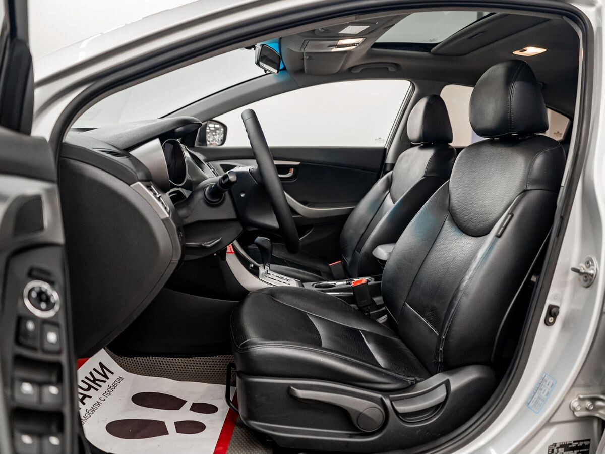Hyundai Avante 2011 - фото автомобиля
