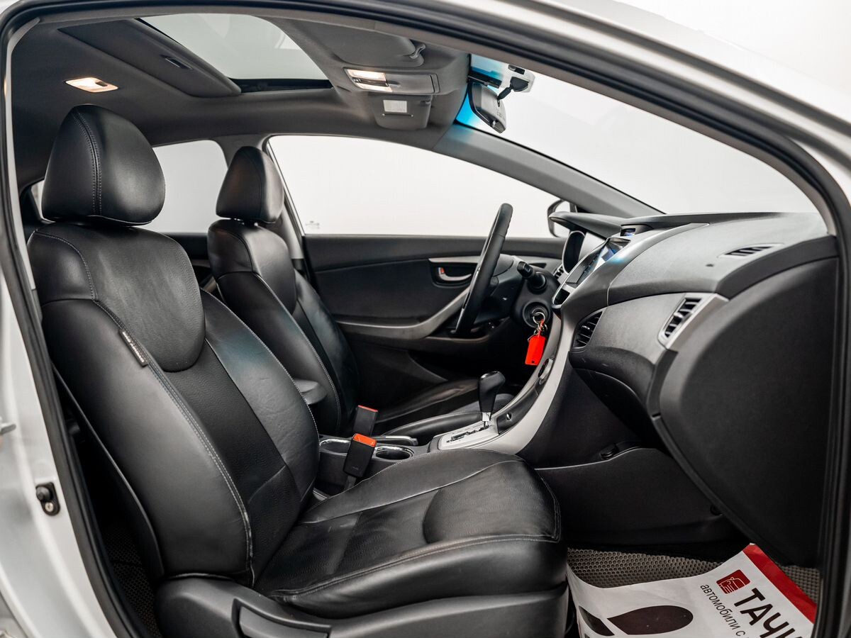 Hyundai Avante 2011 - фото автомобиля