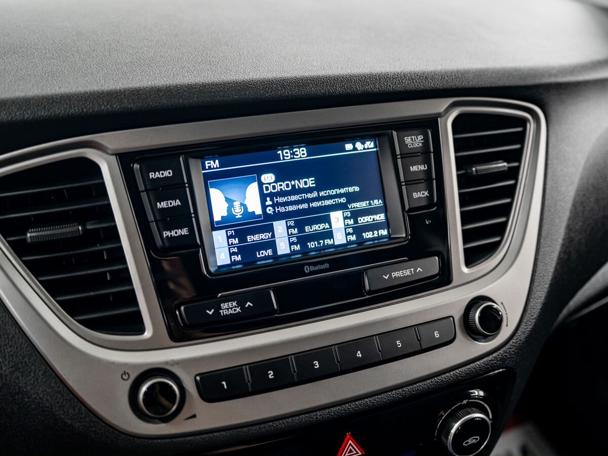 Hyundai Solaris 2019 - фото автомобиля