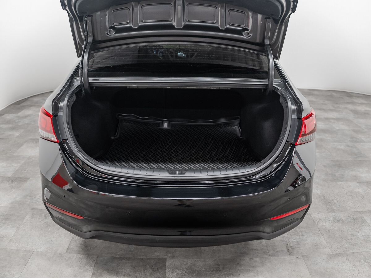 Hyundai Solaris 2019 - фото автомобиля
