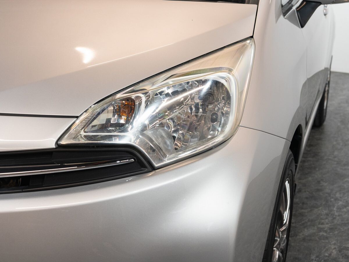 Toyota Ractis 2012 - фото автомобиля