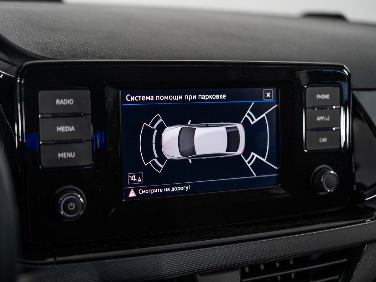 Volkswagen Polo 2022 - фото автомобиля