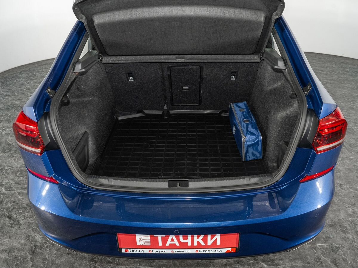Volkswagen Polo 2022 - фото автомобиля