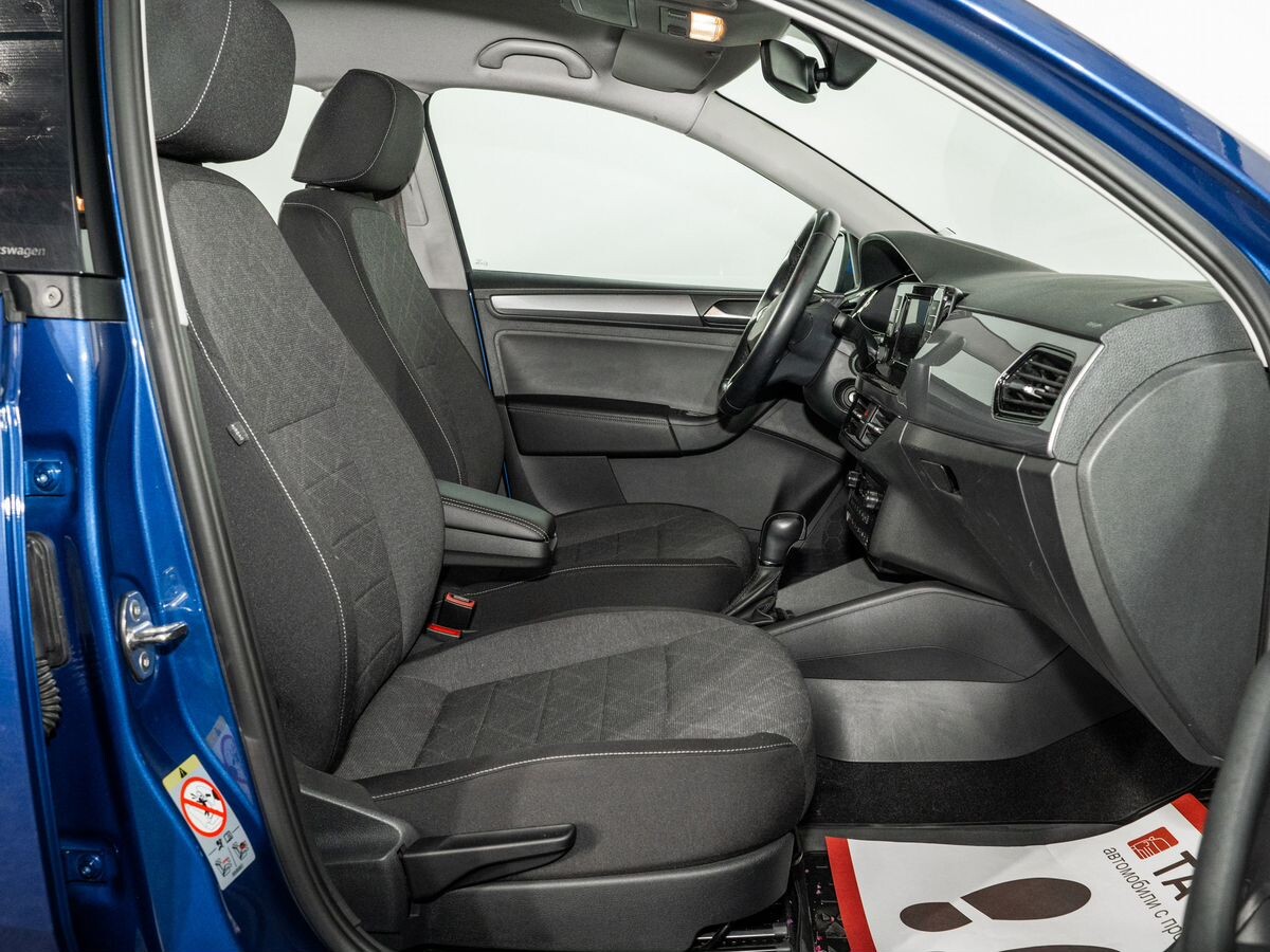 Volkswagen Polo 2022 - фото автомобиля