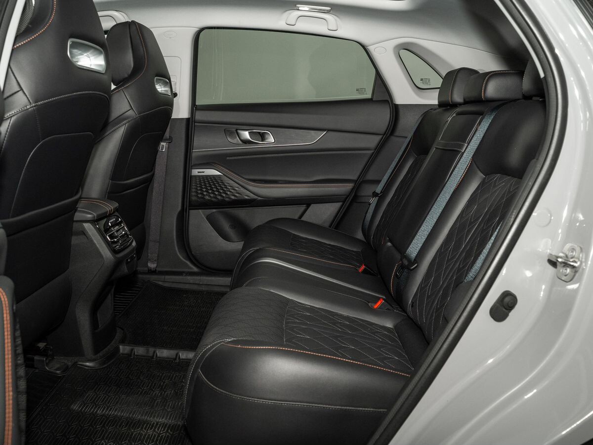 Changan UNI-K 2023 - фото автомобиля