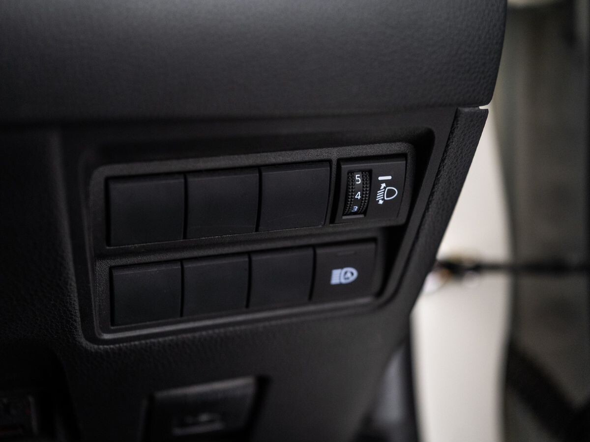 Toyota Yaris 2020 - фото автомобиля