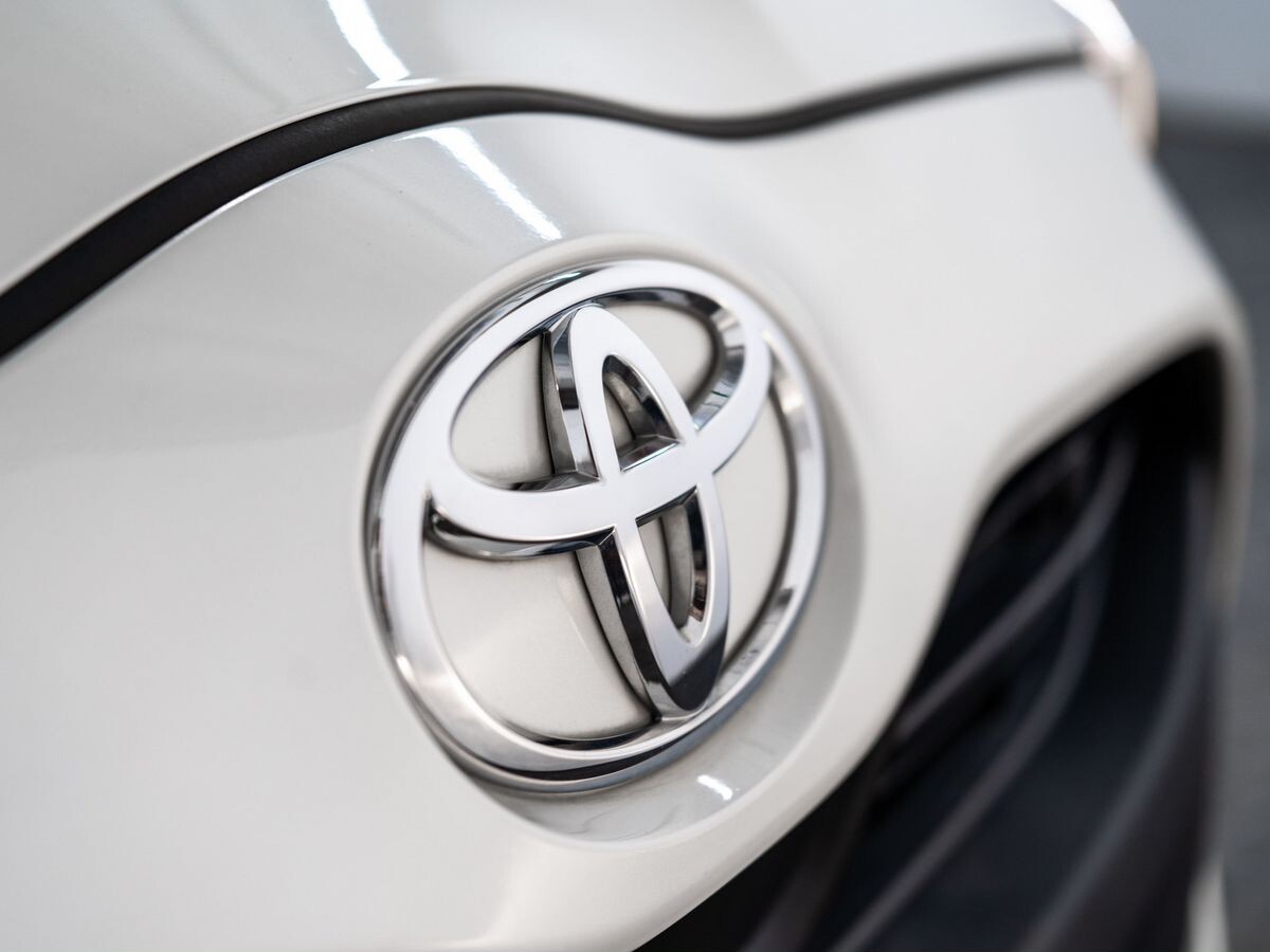 Toyota Yaris 2020 - фото автомобиля
