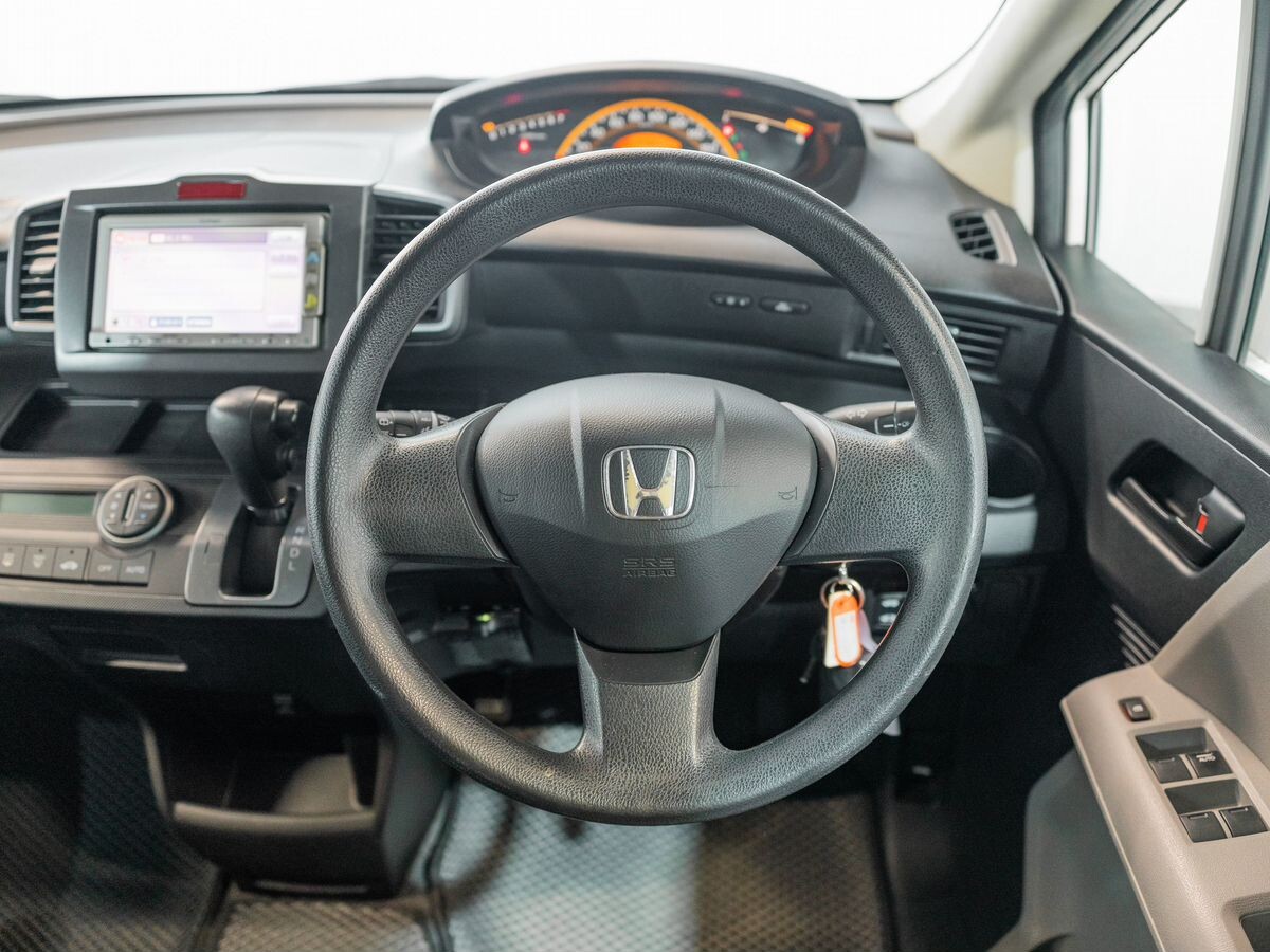 Honda Freed 2008 - фото автомобиля