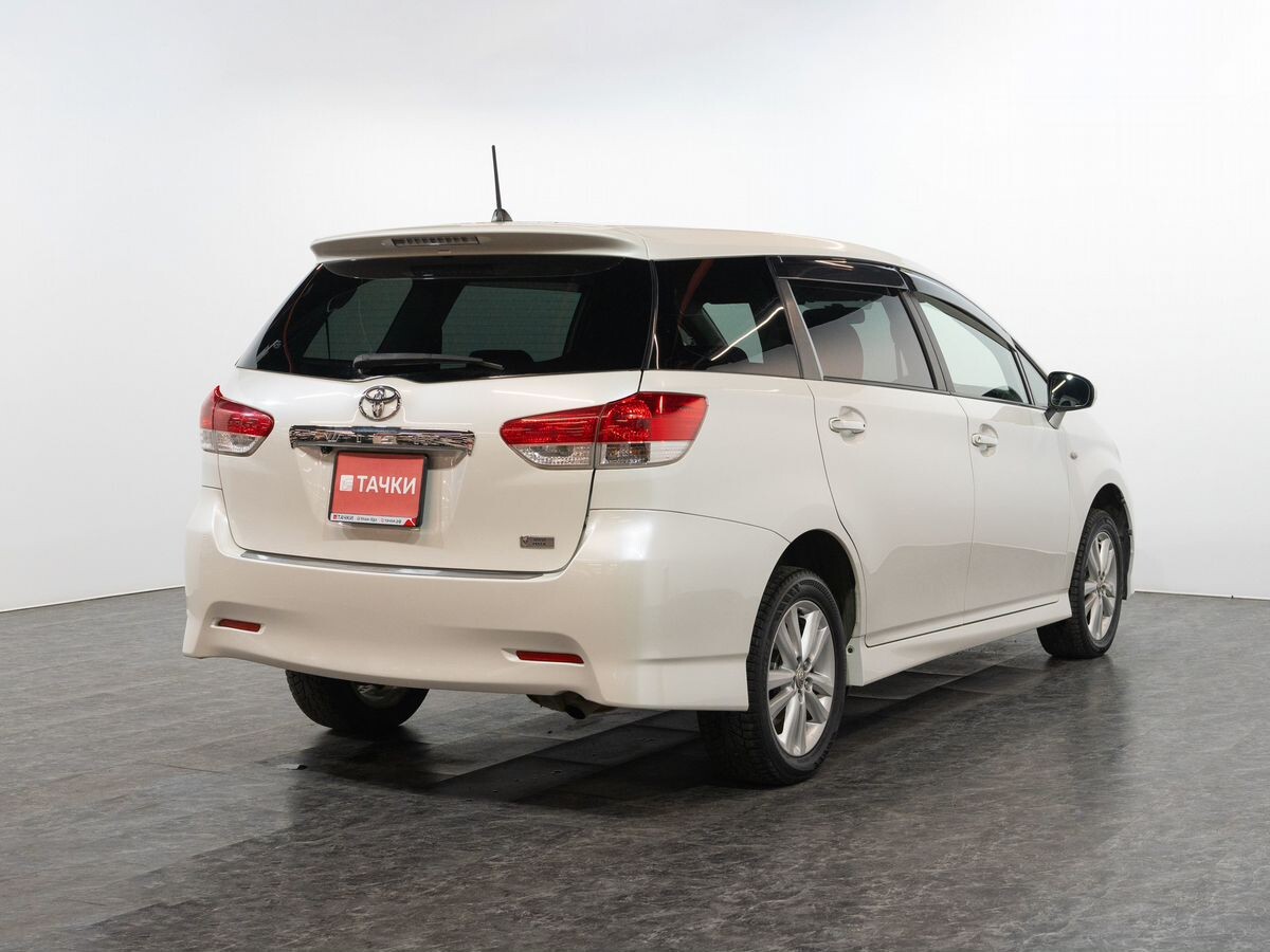 Toyota Wish 2009 - фото автомобиля