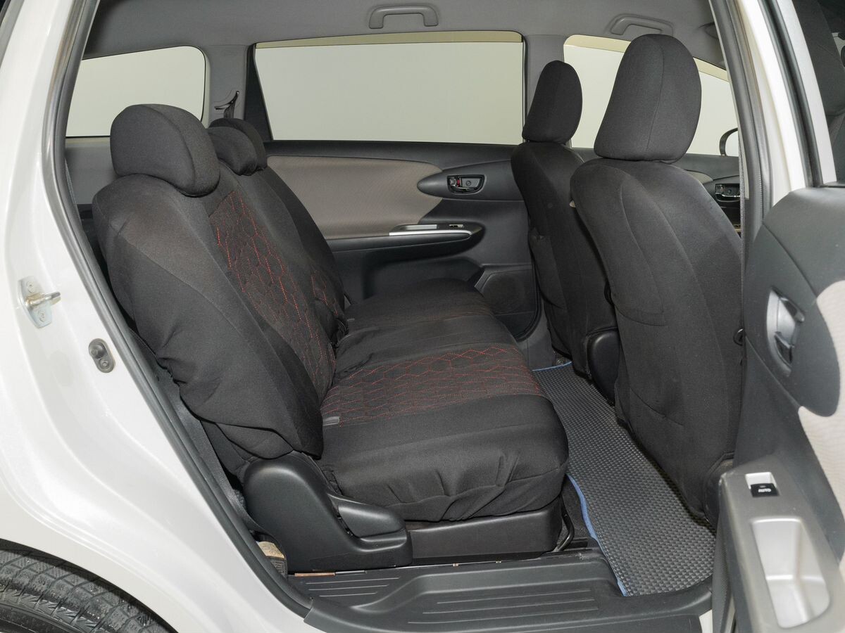 Toyota Wish 2009 - фото автомобиля