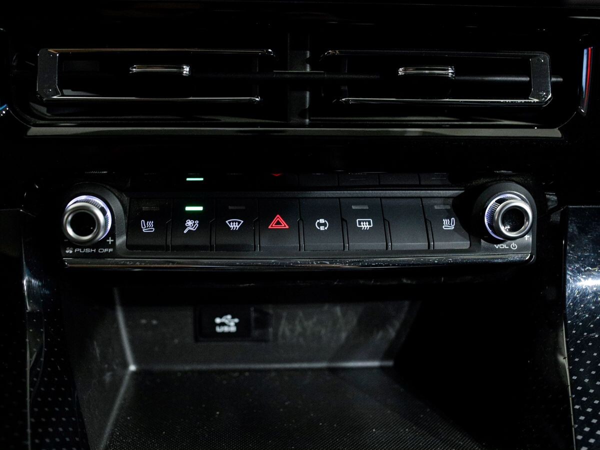 Haval M6 2025 - фото автомобиля