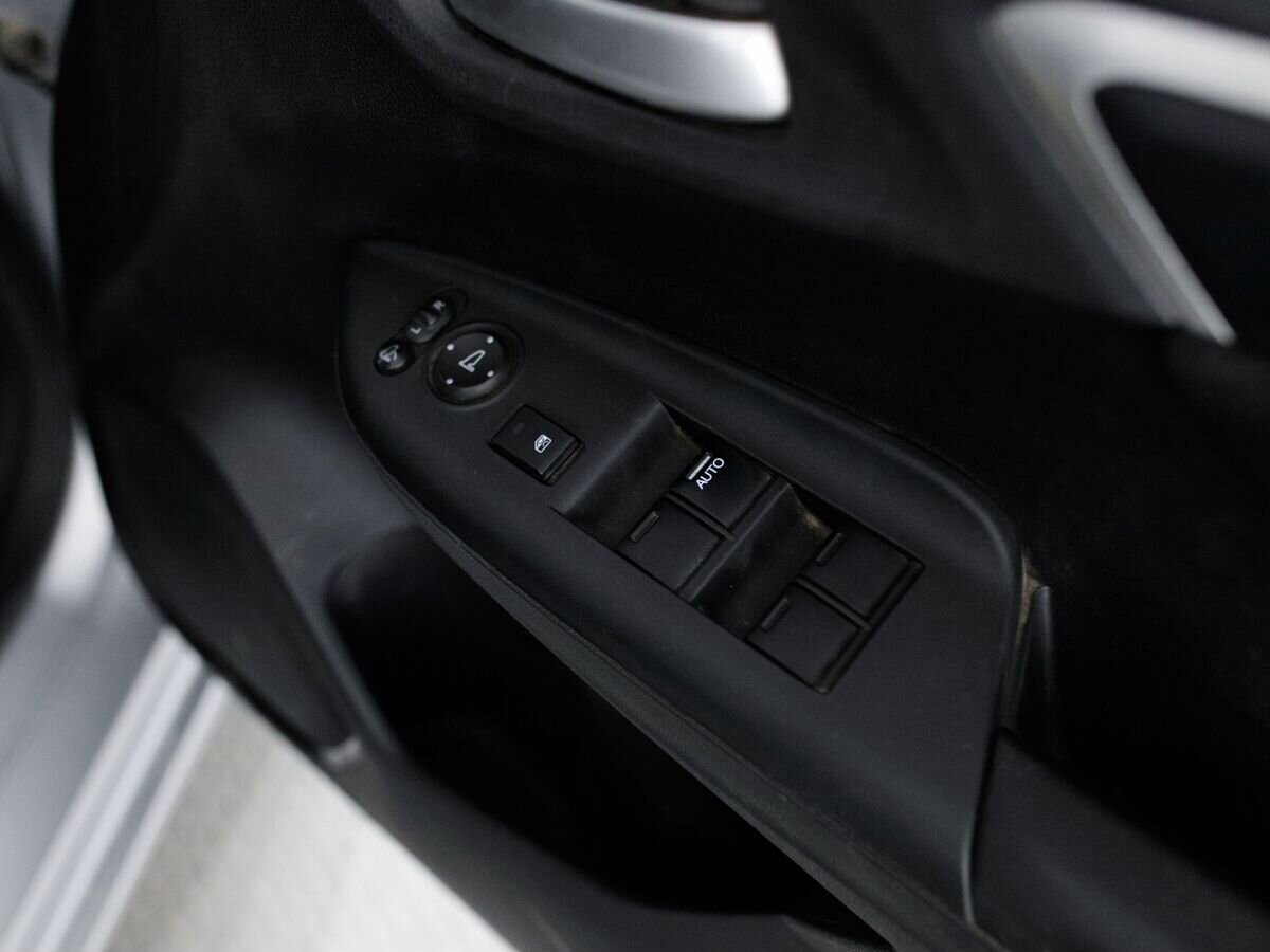Honda Fit 2016 - фото автомобиля