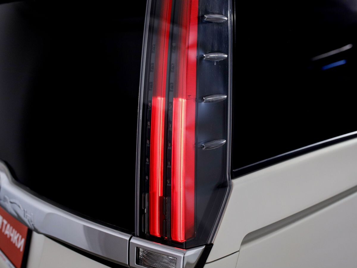 Toyota Noah 2019 - фото автомобиля