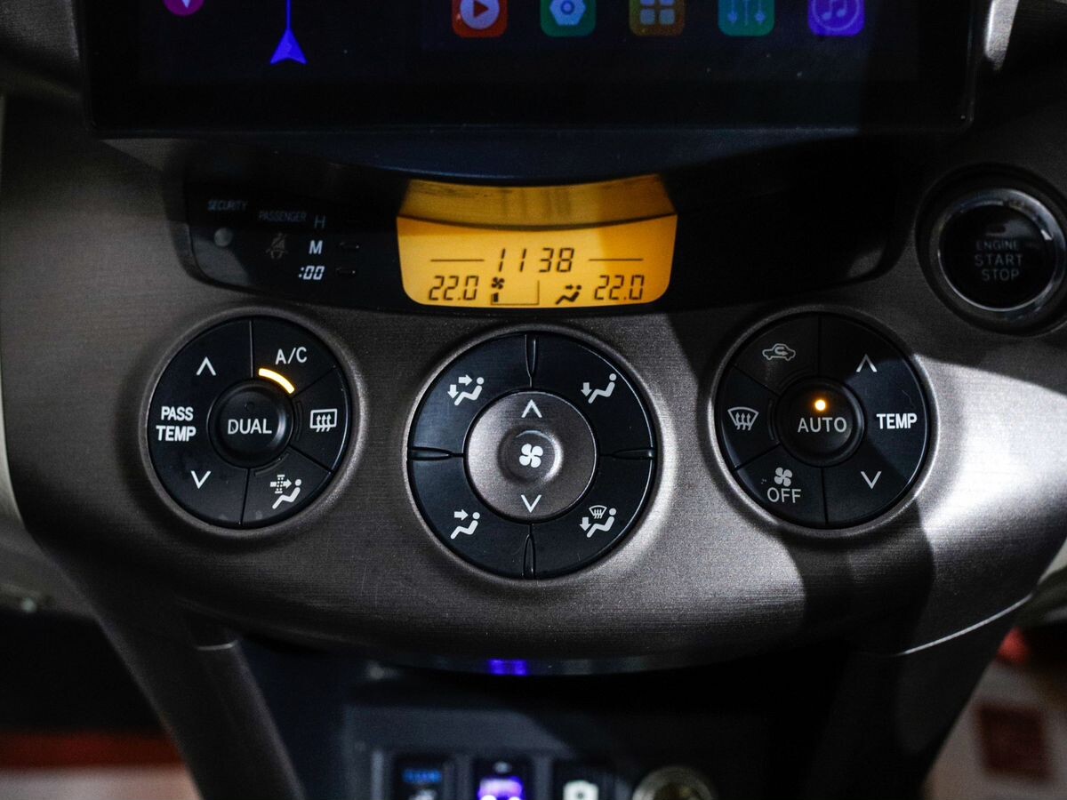 Toyota Vanguard 2007 - фото автомобиля