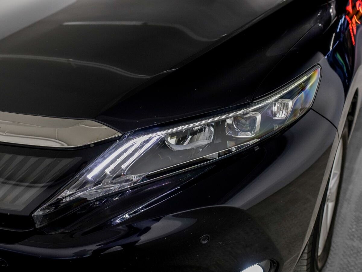 Toyota Harrier 2017 - фото автомобиля