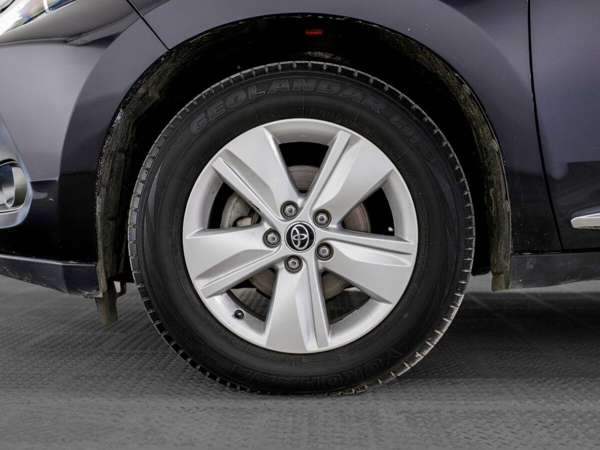 Toyota Harrier 2017 - фото автомобиля